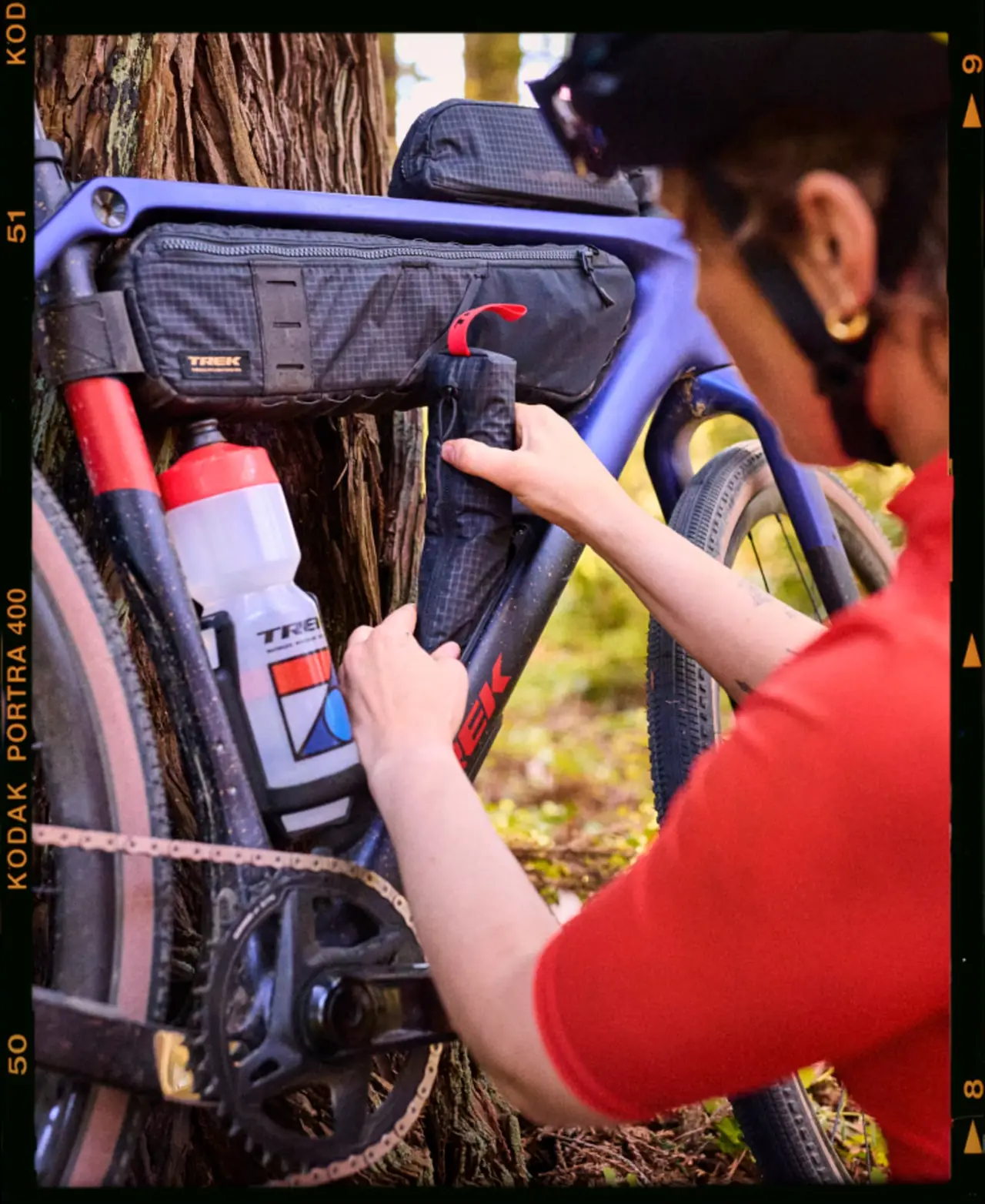 Trek Checkpoint ALR Gravelbike auf den Schotterstraßen des Salento zur Miete in Lecce und im Salento