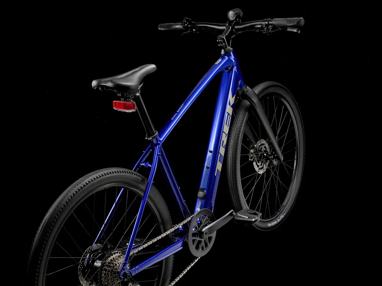 Trek Dual Sport+ 2 LT — e-bike in noleggio a Lecce e nel Salento, vista tre quarti posteriore